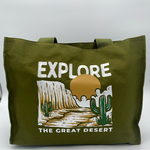 Green Canvas Tote Bag with Snap Closure - Picture 2 of 7